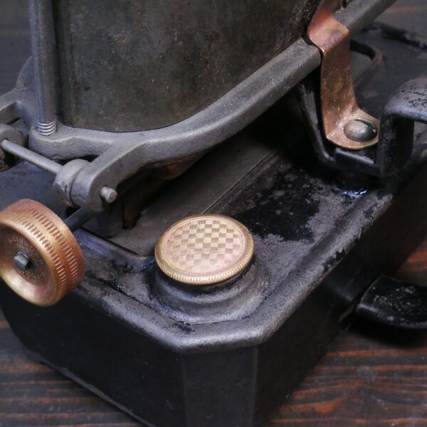 THE DANGLER STOVE & MFG CO シングルアイロンストーブ - 画像 (8)
